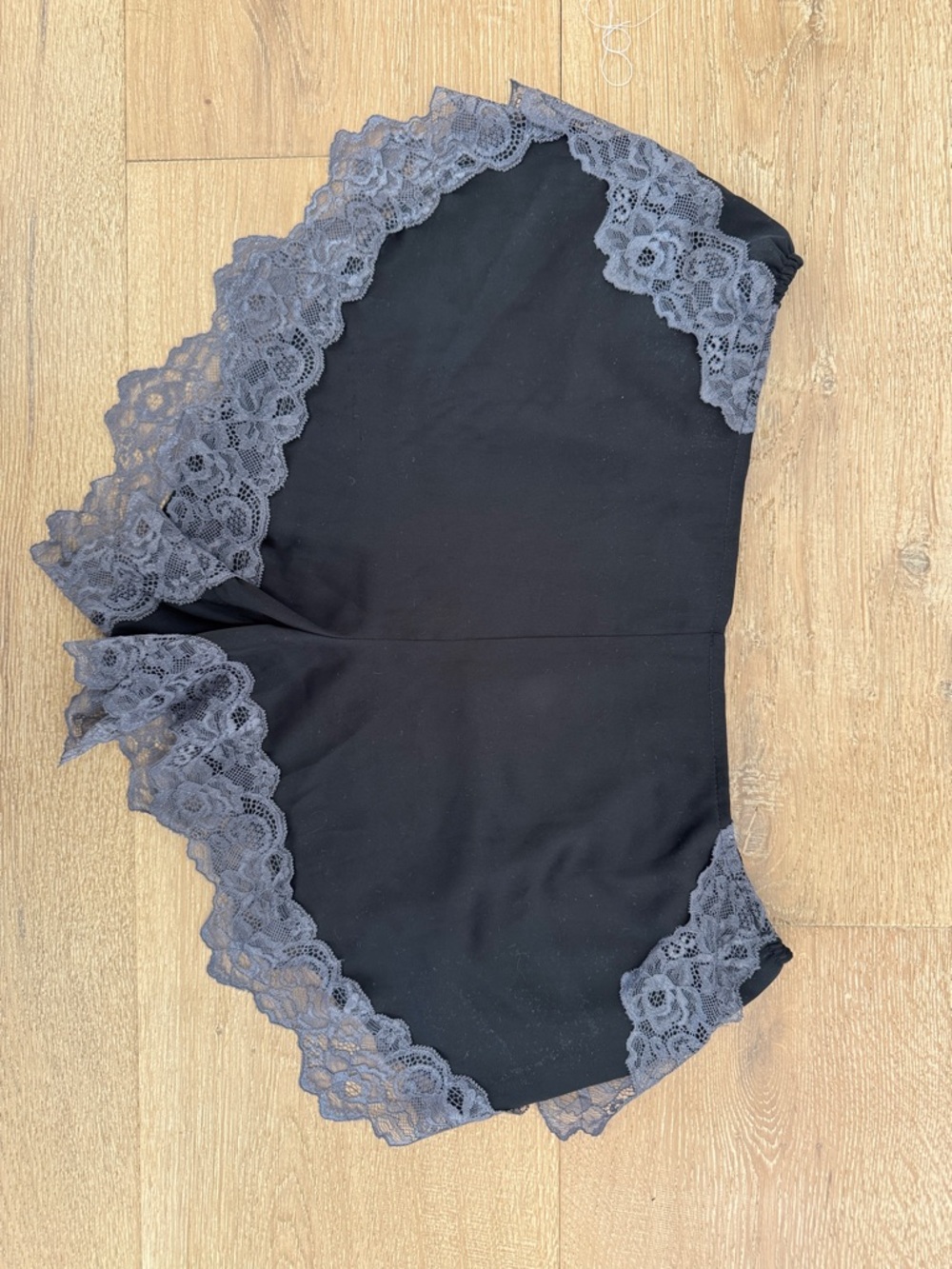 Black Lace-Trim Satin style shorts - Picture 4 of 4